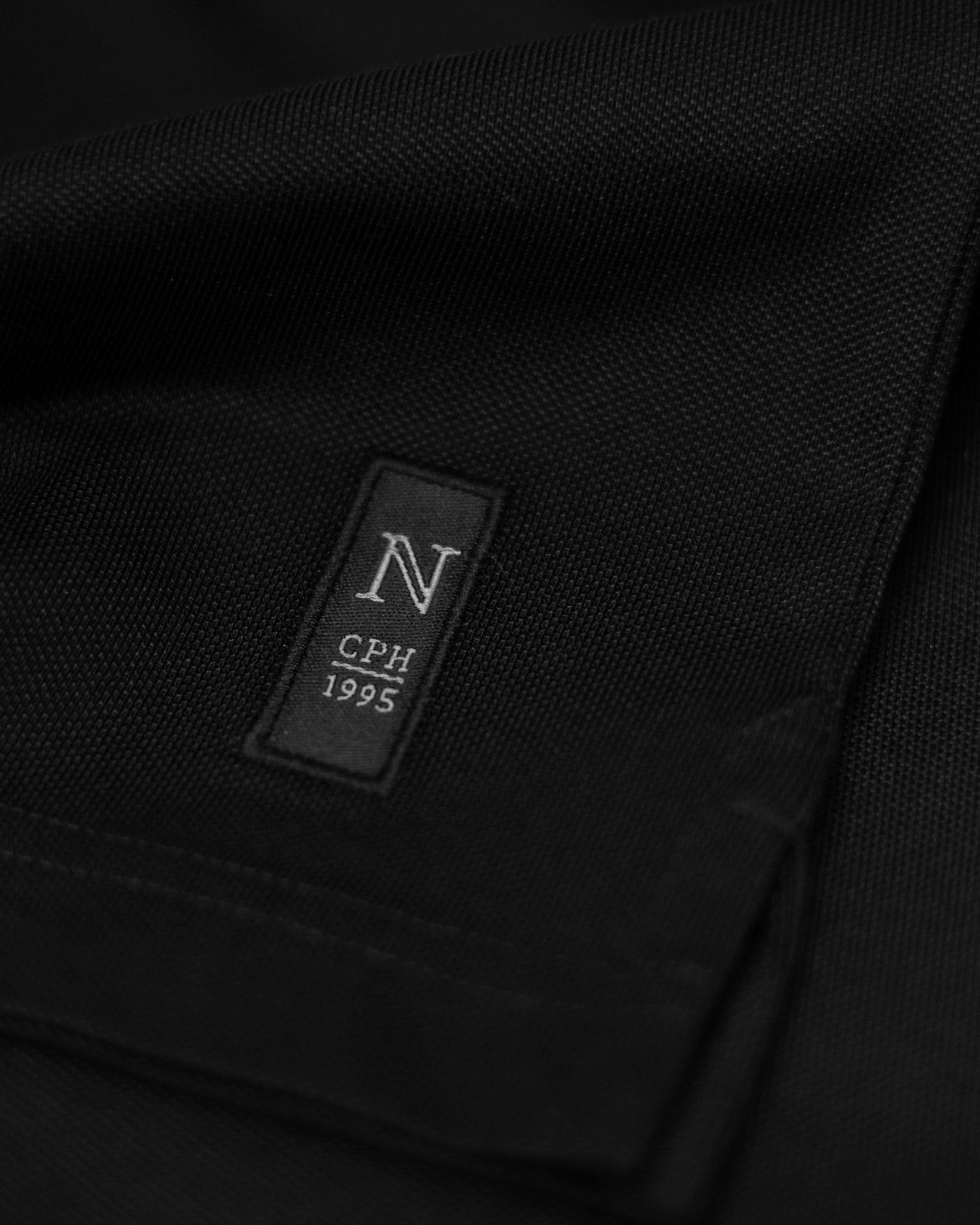 Altavista Men Black Back