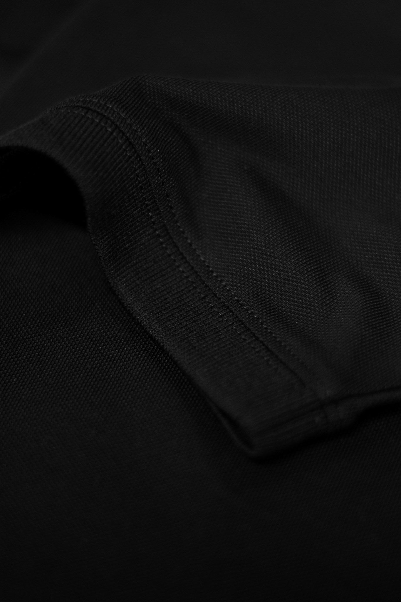 Altavista Men Women Black Closeup 4