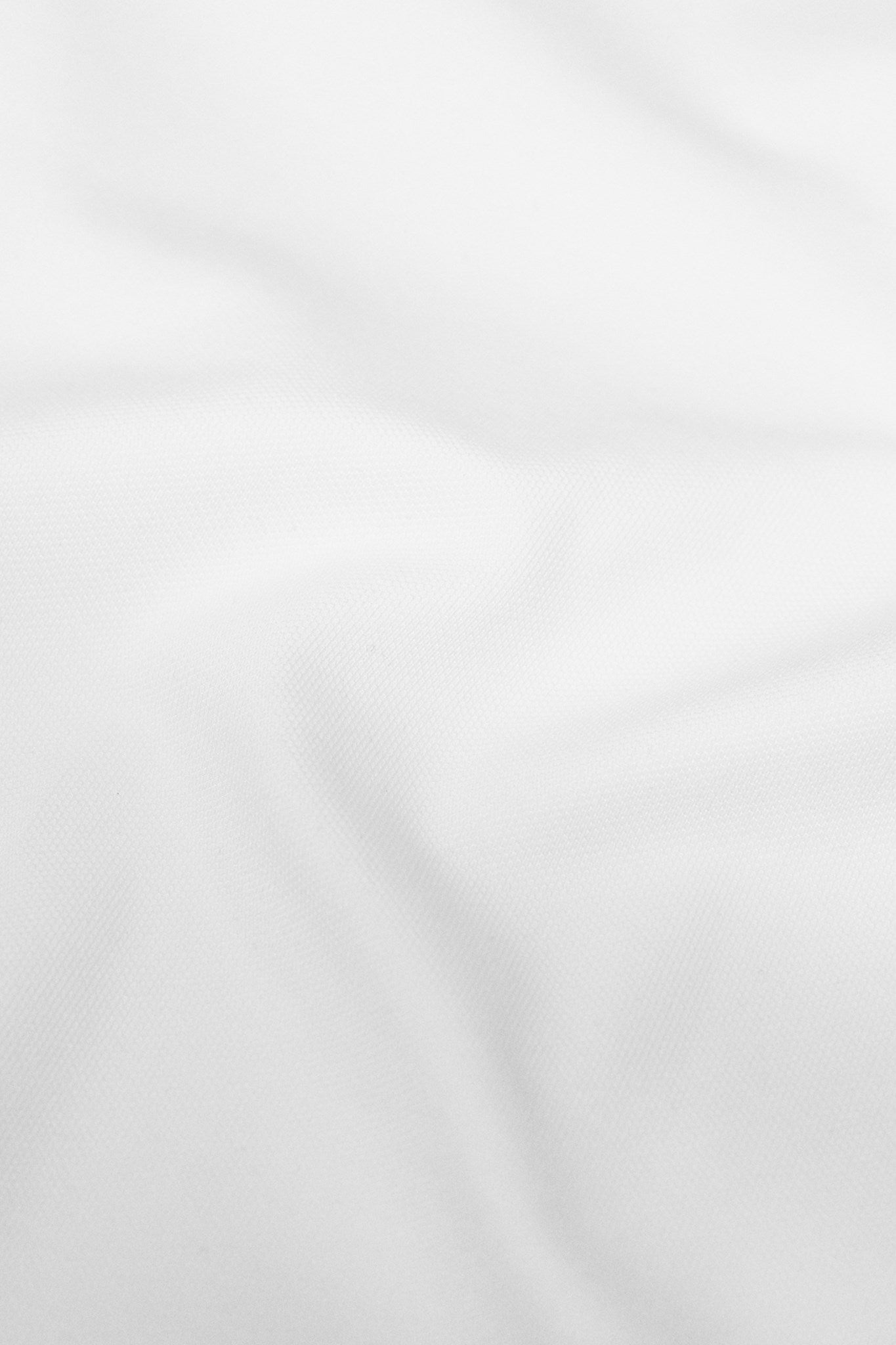 Altavista Men Women White Closeup 3