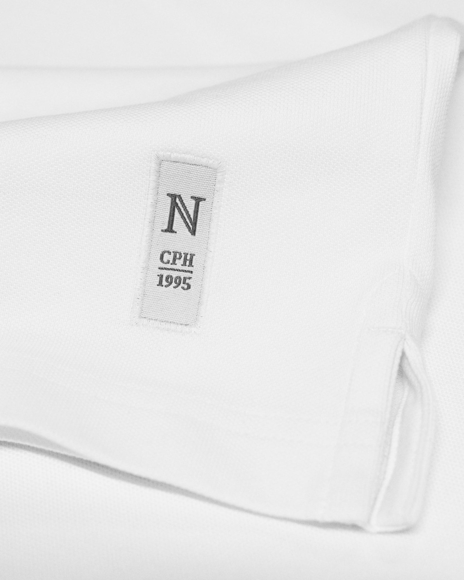 Altavista Men White Back