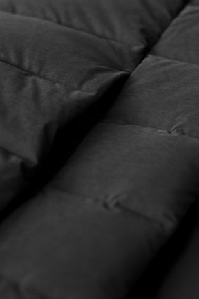 Avalon Men Black Closeup 2