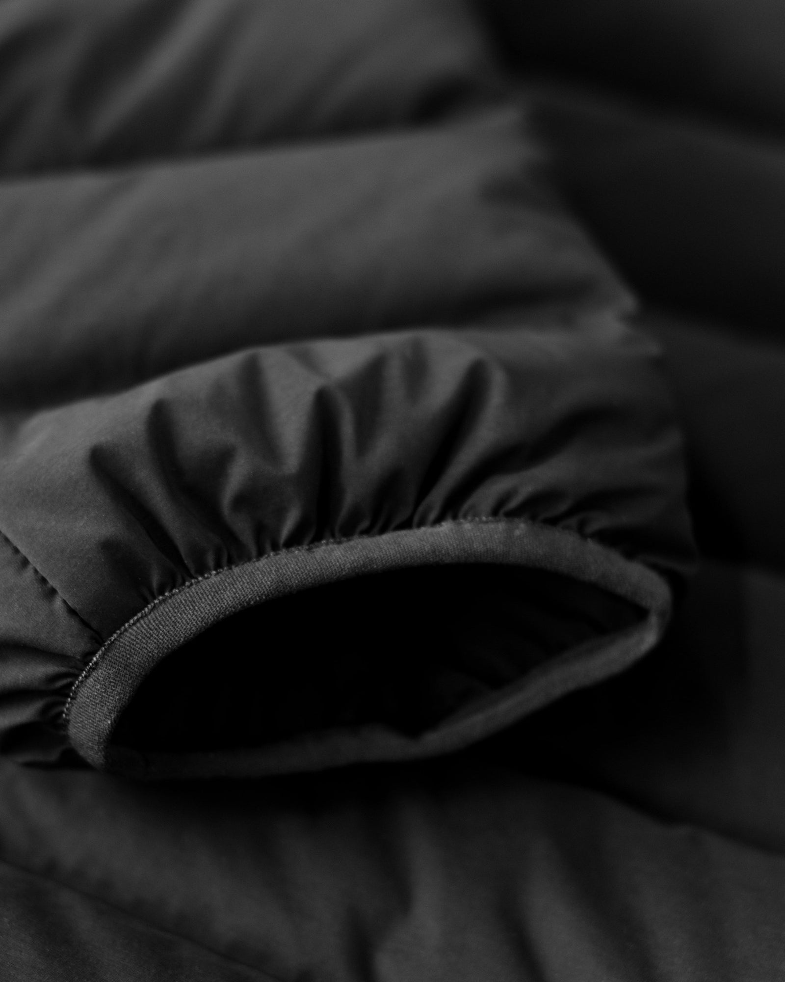 Avalon Men Black Back