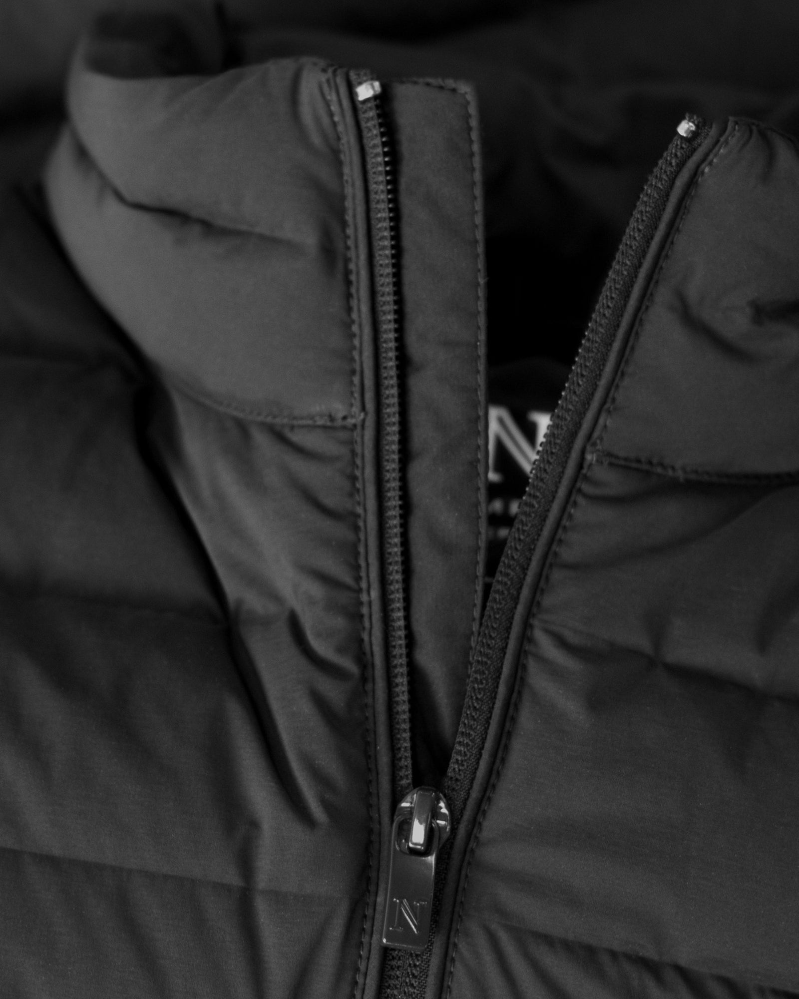 Avalon Women Black Back