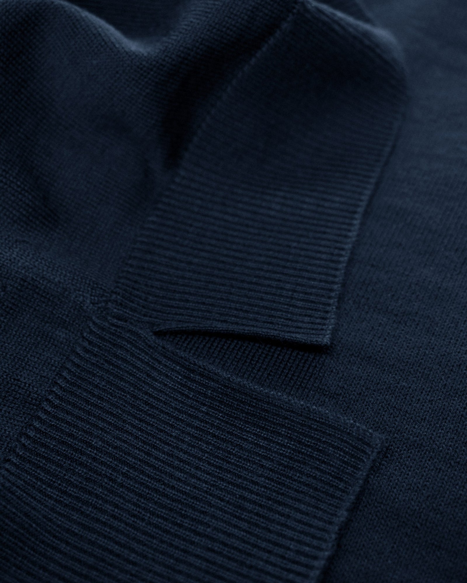 Beaufort Women Navy Back