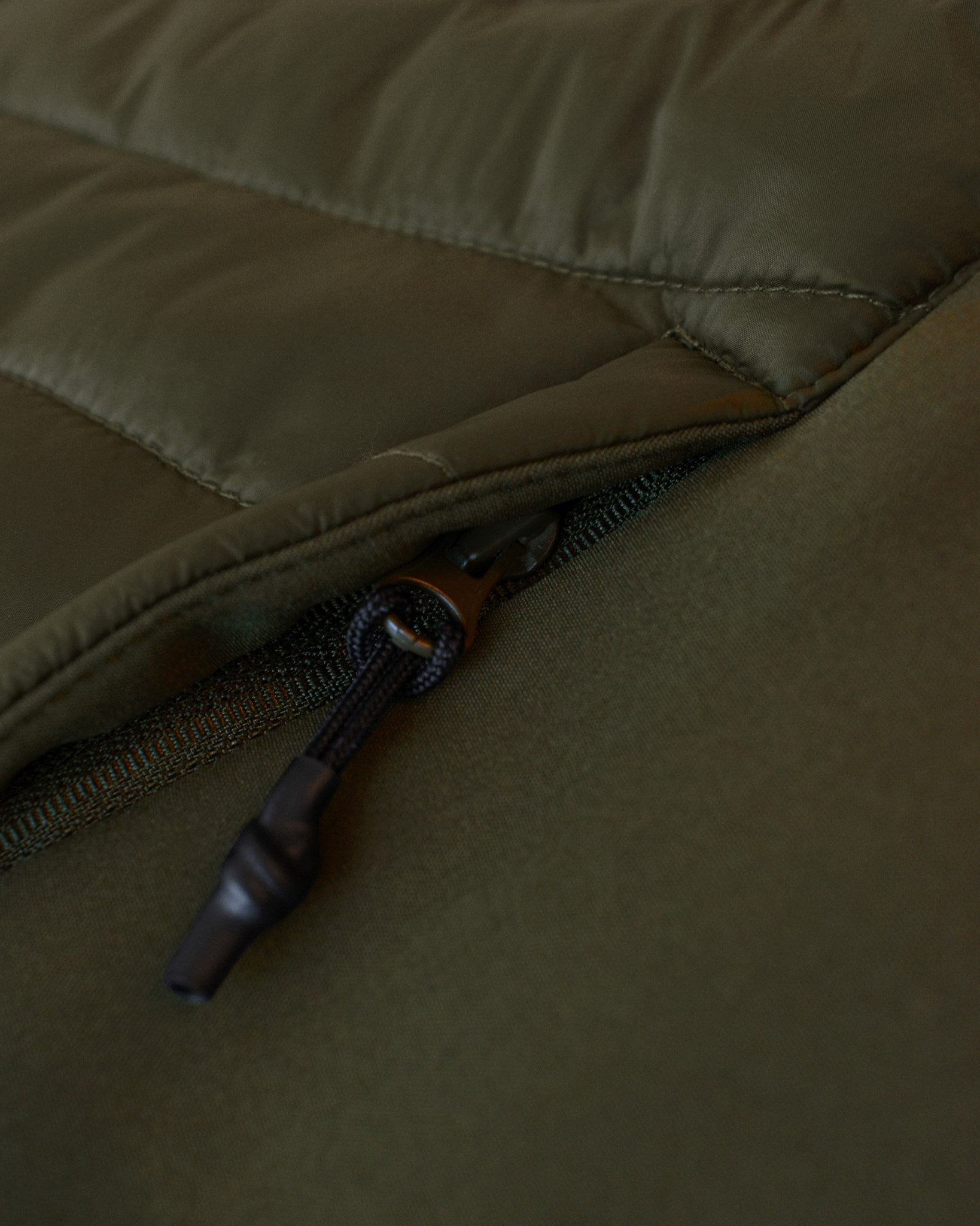 Bloomsdale Women Olive Closeup 2