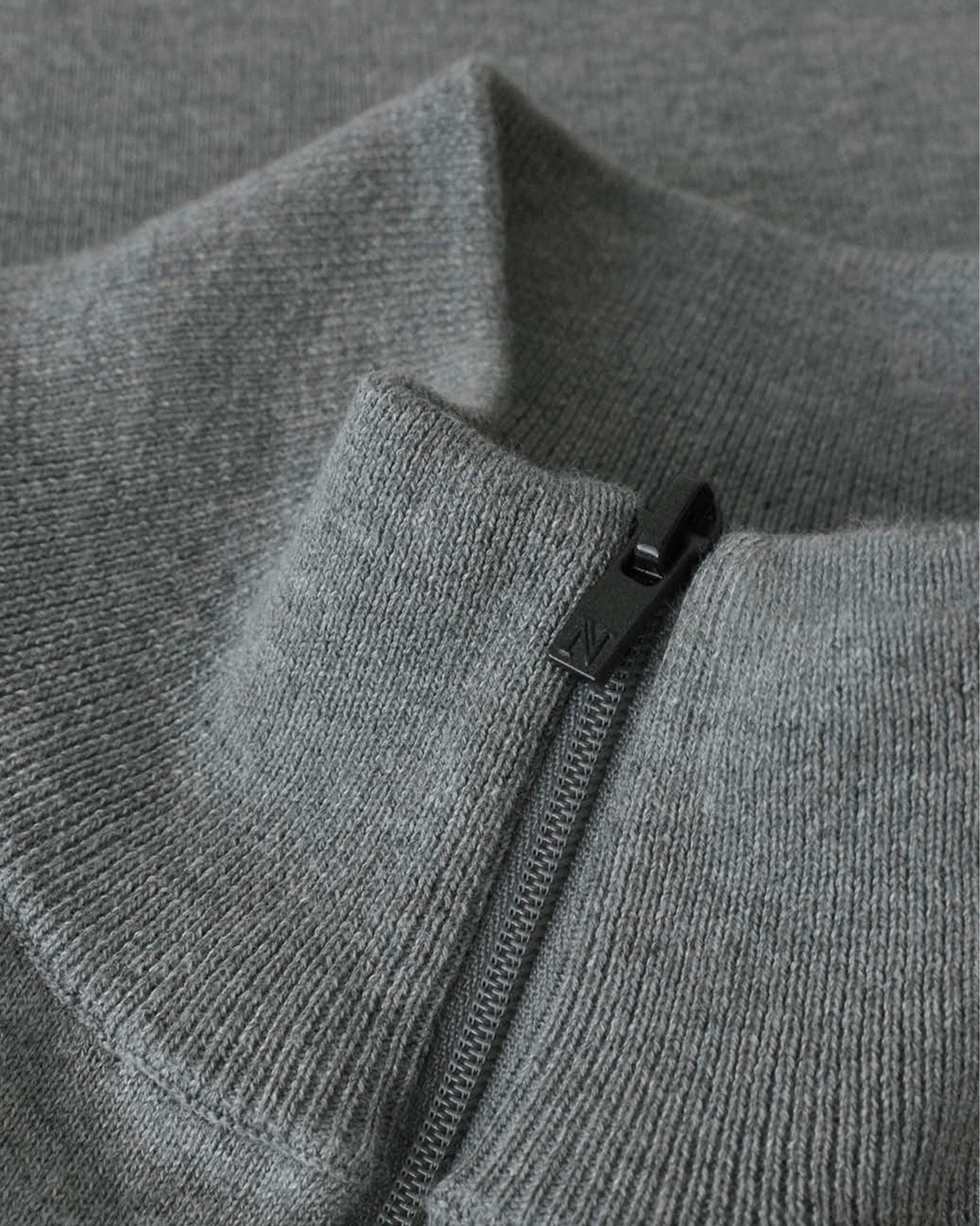 Brighton 1 4 Zip Men Grey Melange Closeup 1