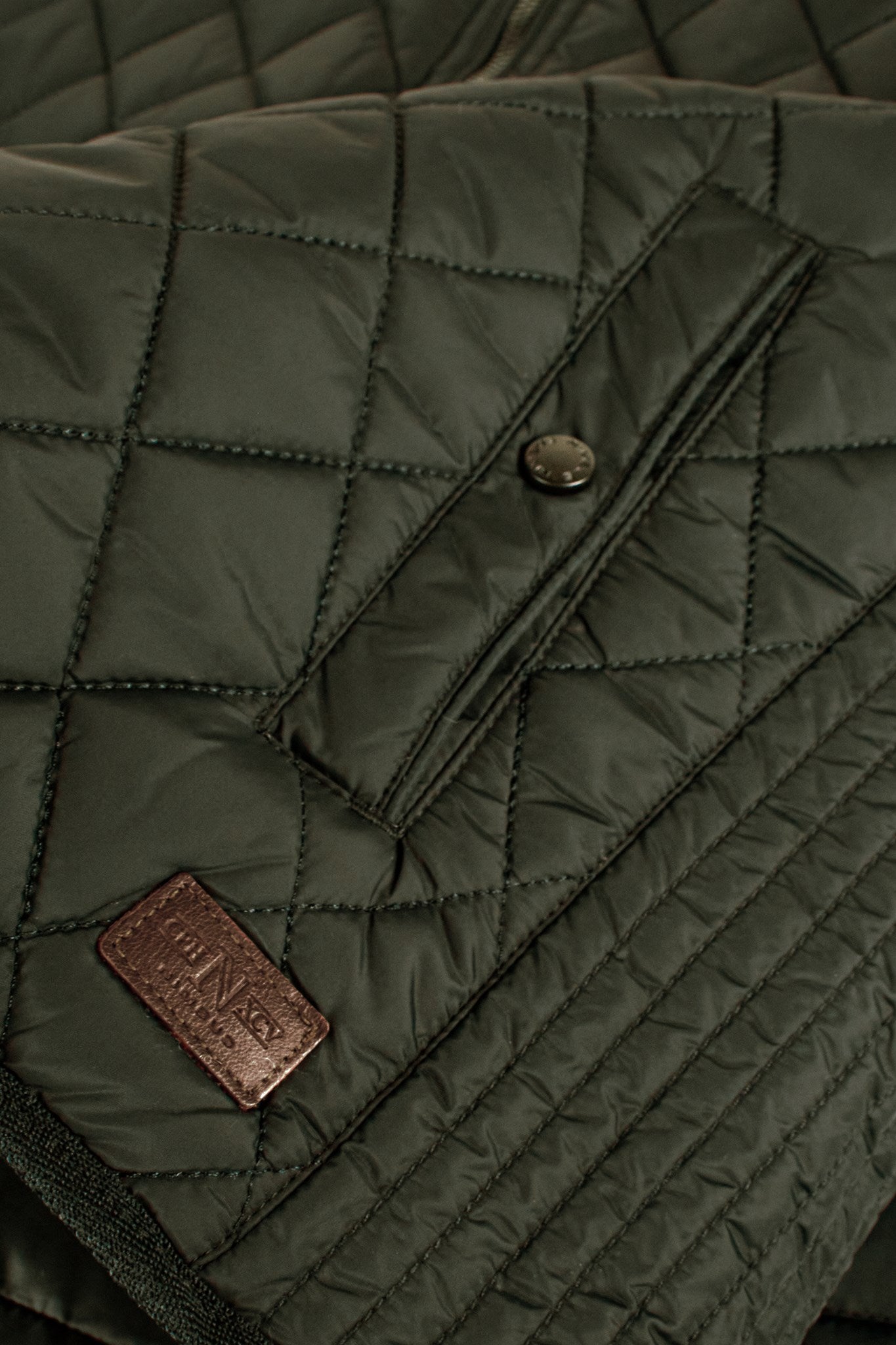 Camden Men Olive Closeup 3