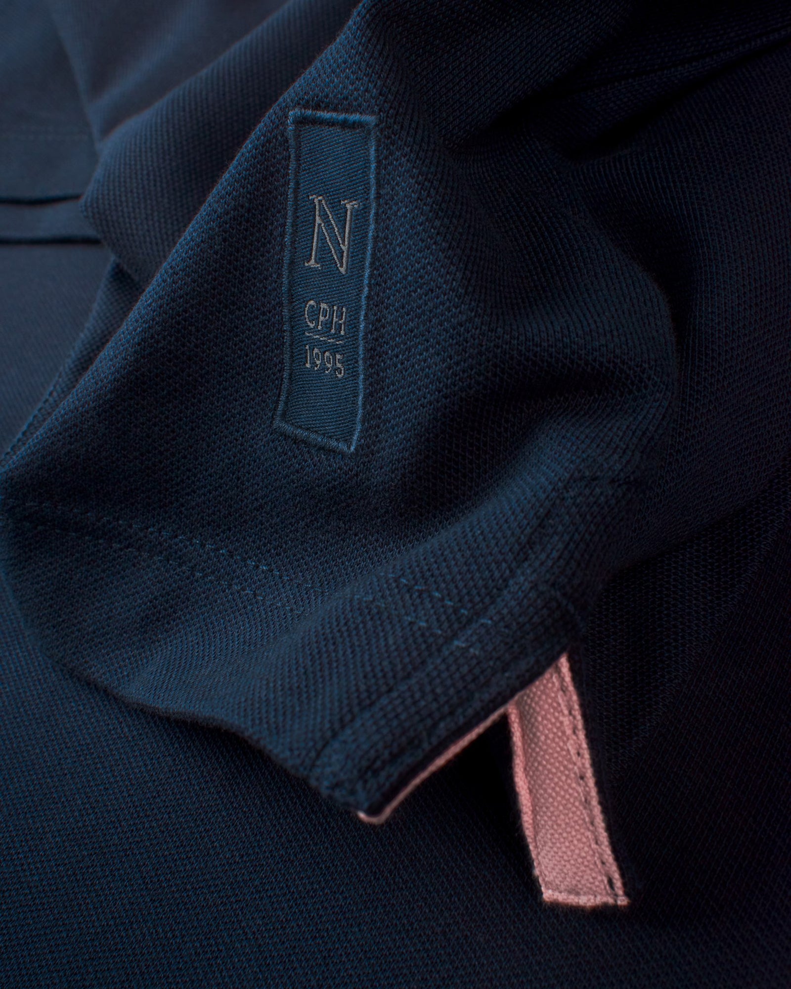 Carlington Women Navy Back