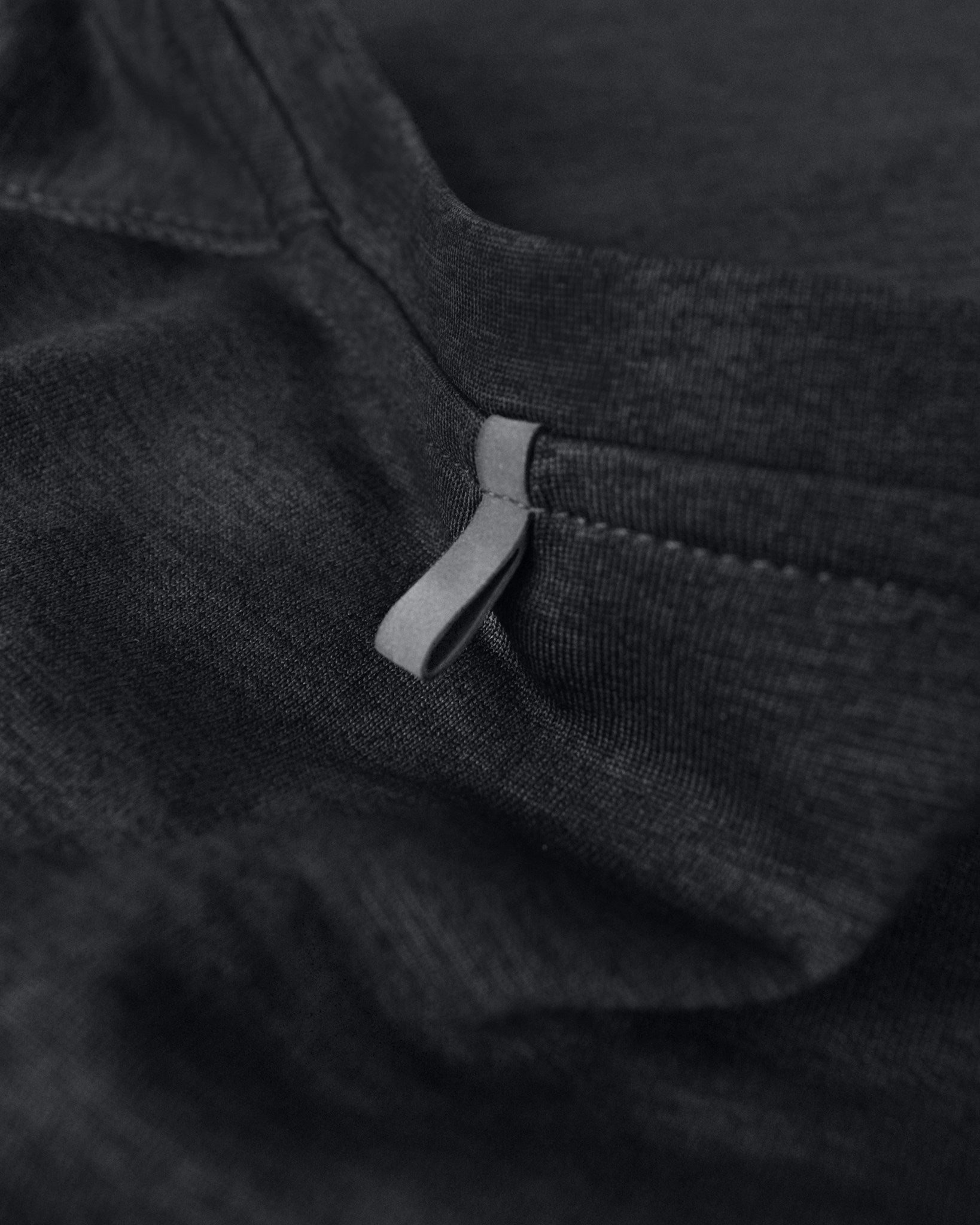 Freemont Men Black Melange Closeup 3