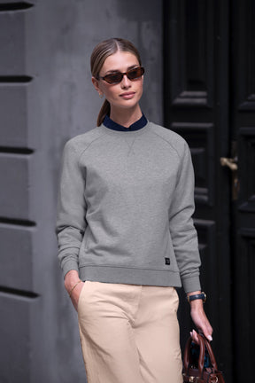 Georgetown Women Grey Melange SS26 Modelimage