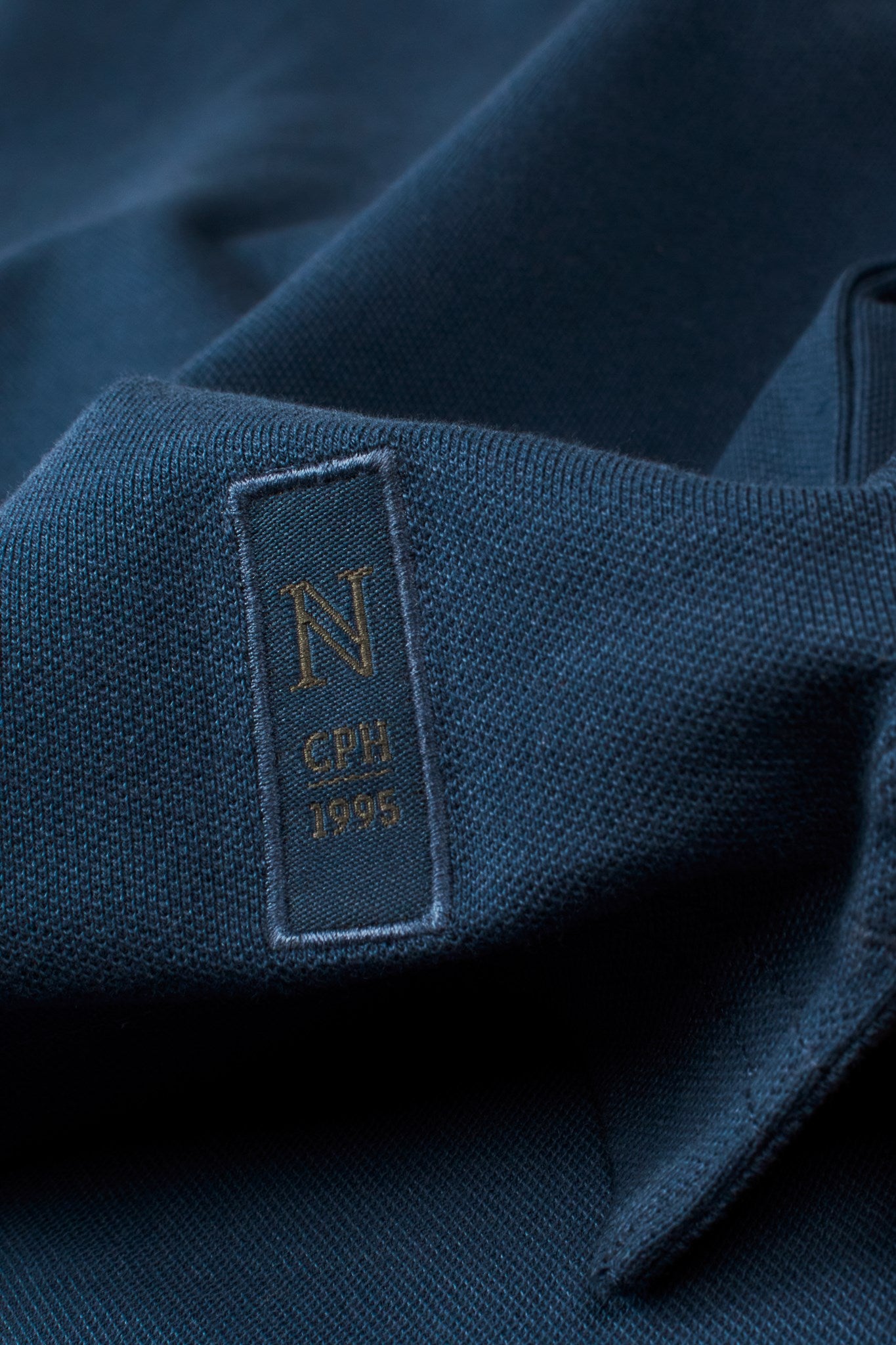 Harvard Classic Women Indigo Closeup 2