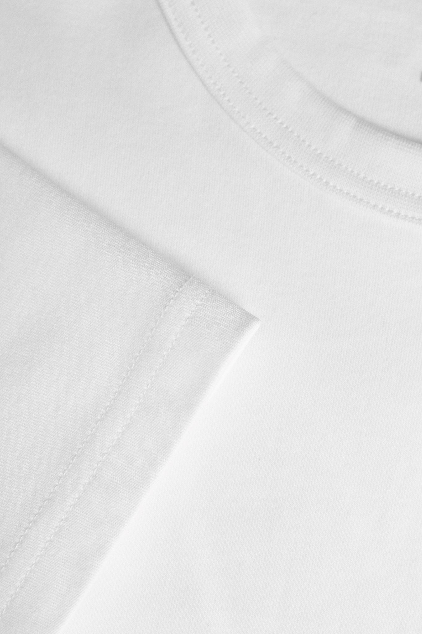 Santa Monica Men Women White Closeup 3