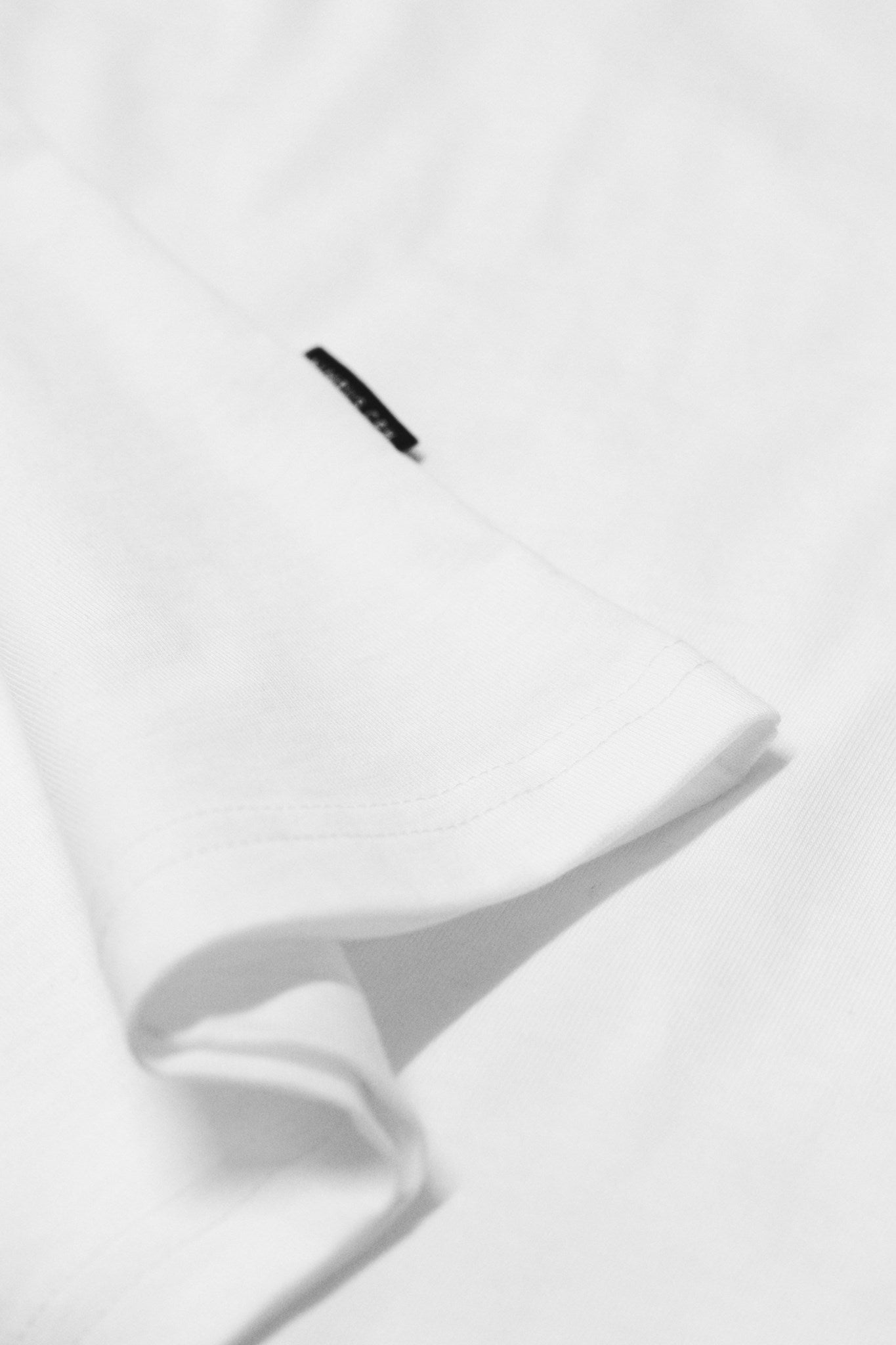 Venice Men Women White Closeup 5