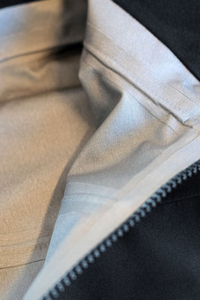 Yosemite Men Women Navy Closeup 1